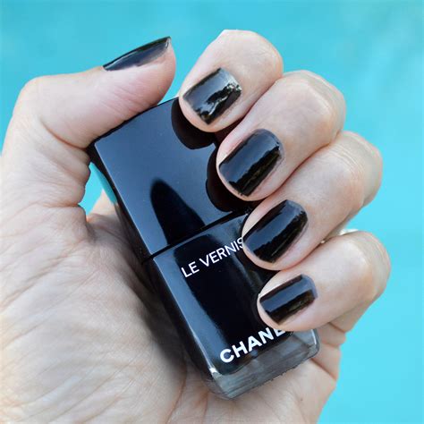 chanel pure black